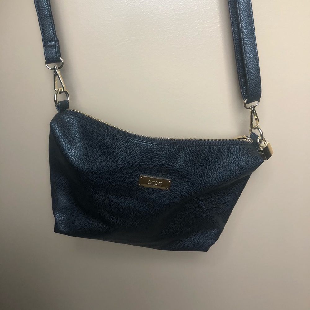 BCBG Paris Crossbody Purss